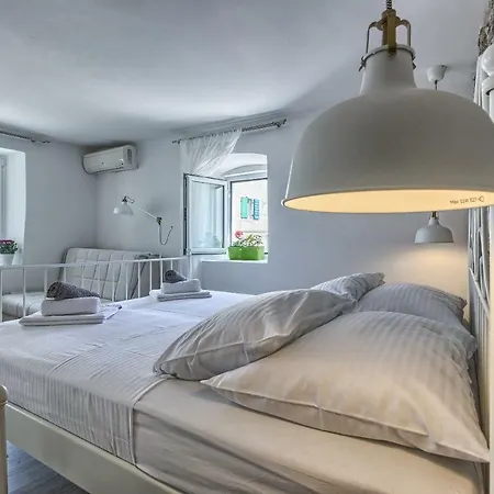 Lovely New Studio In The City Center 4****